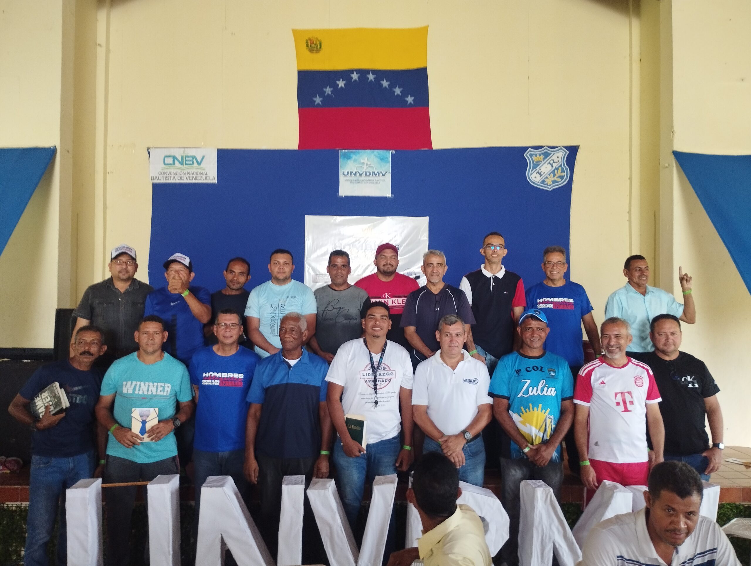 se llevó a cabo la VIII Asamblea Nacional  Anual Varonil «Hombres Influyentes  Con Un Carácter Aprobado»