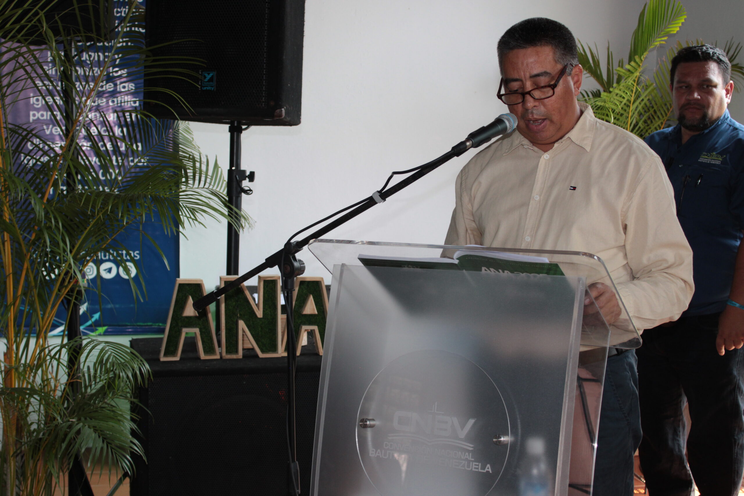 El pastor Carleguis Ríos Carreño, presidente de la Convención Nacional Bautista de Venezuela (CNBV). Presentó su informe de gestión en la LXXIII Asamblea Nacional Anual.